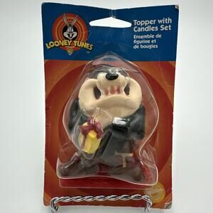 Vintage Looney Tunes Taz Devil 1995 Wilton Birthday Candle Cake top
